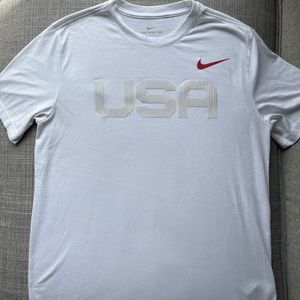Nike Men’s Tee USA Size M